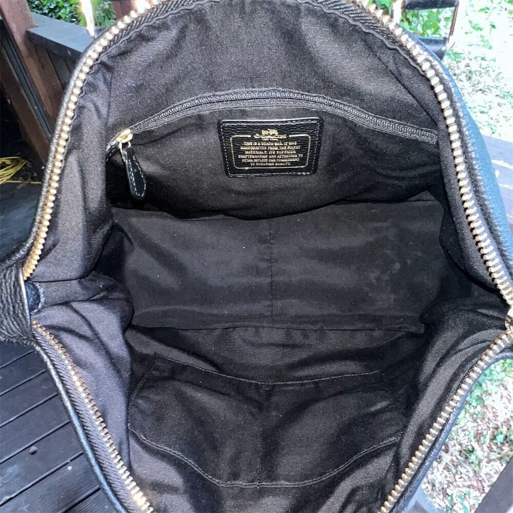 COACH Black Leather Shoulder Bag w Gold Hardware & Detachable Strap AUTHENTIC - Picture 7 of 10